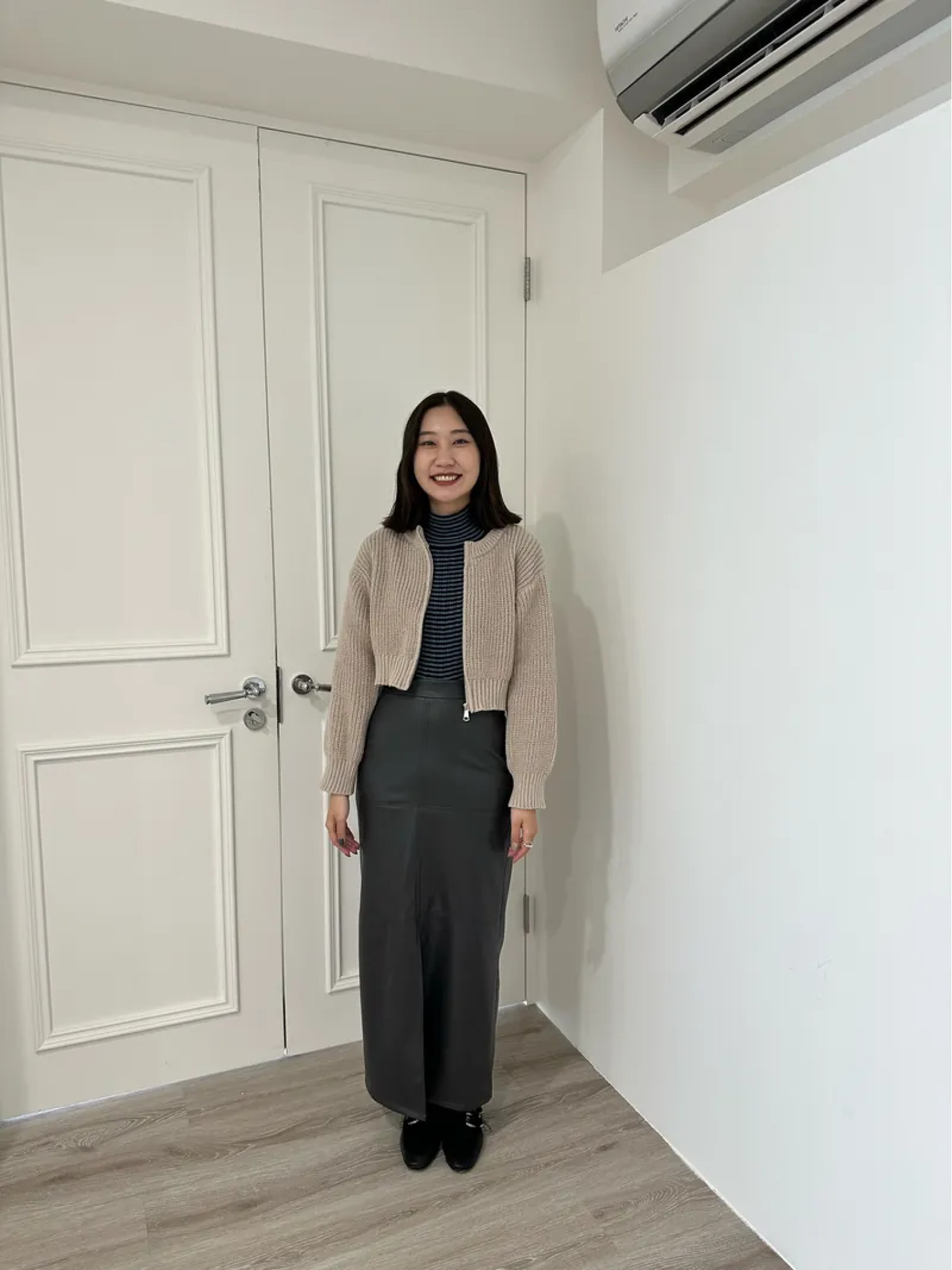 🇯🇵氣質妹妹的灰色皮裙