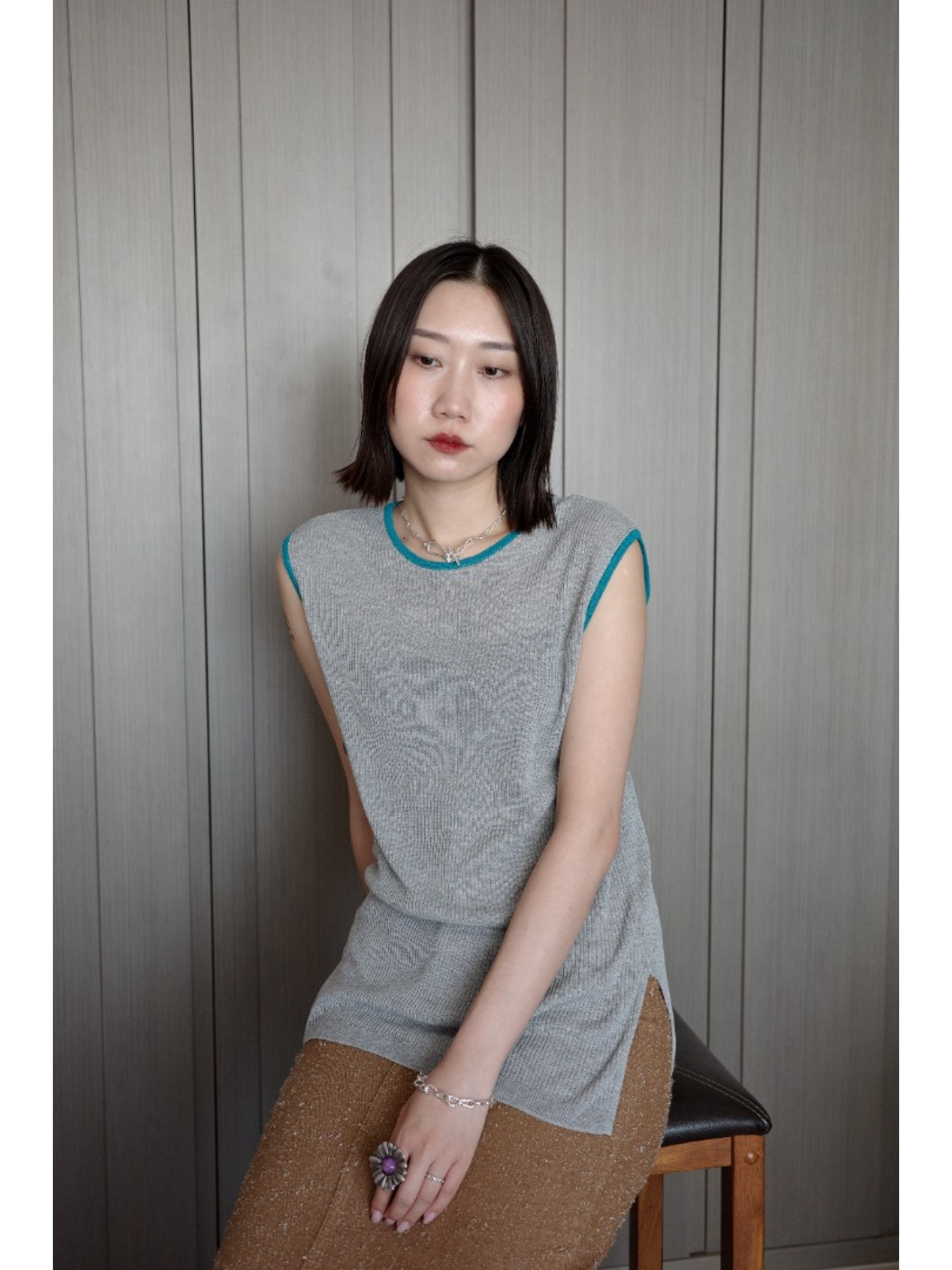 🇯🇵質感滾邊撞色針織背心/炭灰