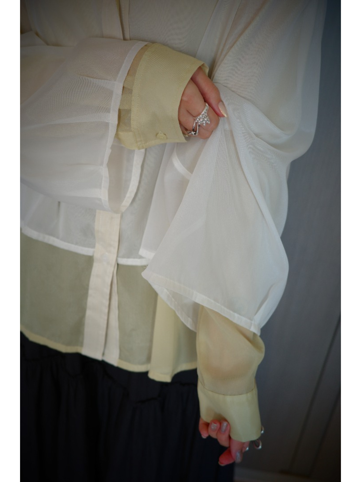 🇯🇵光澤透膚雙層襯衫/綠咖