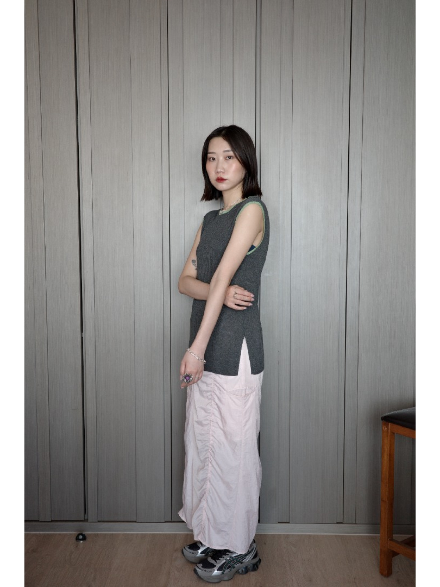 🇯🇵質感滾邊撞色針織背心/炭灰