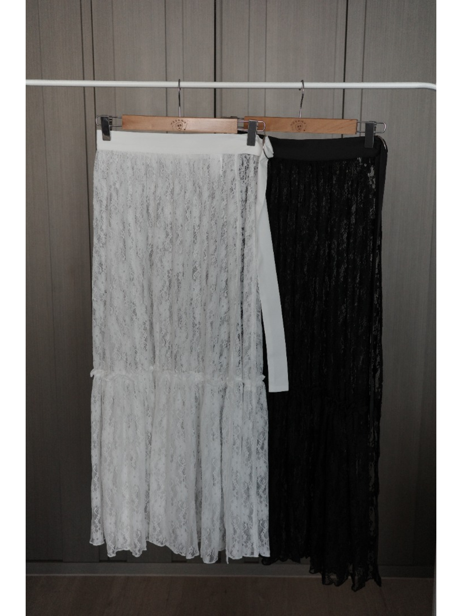 🇯🇵蕾絲透膚半身裙外罩/黑