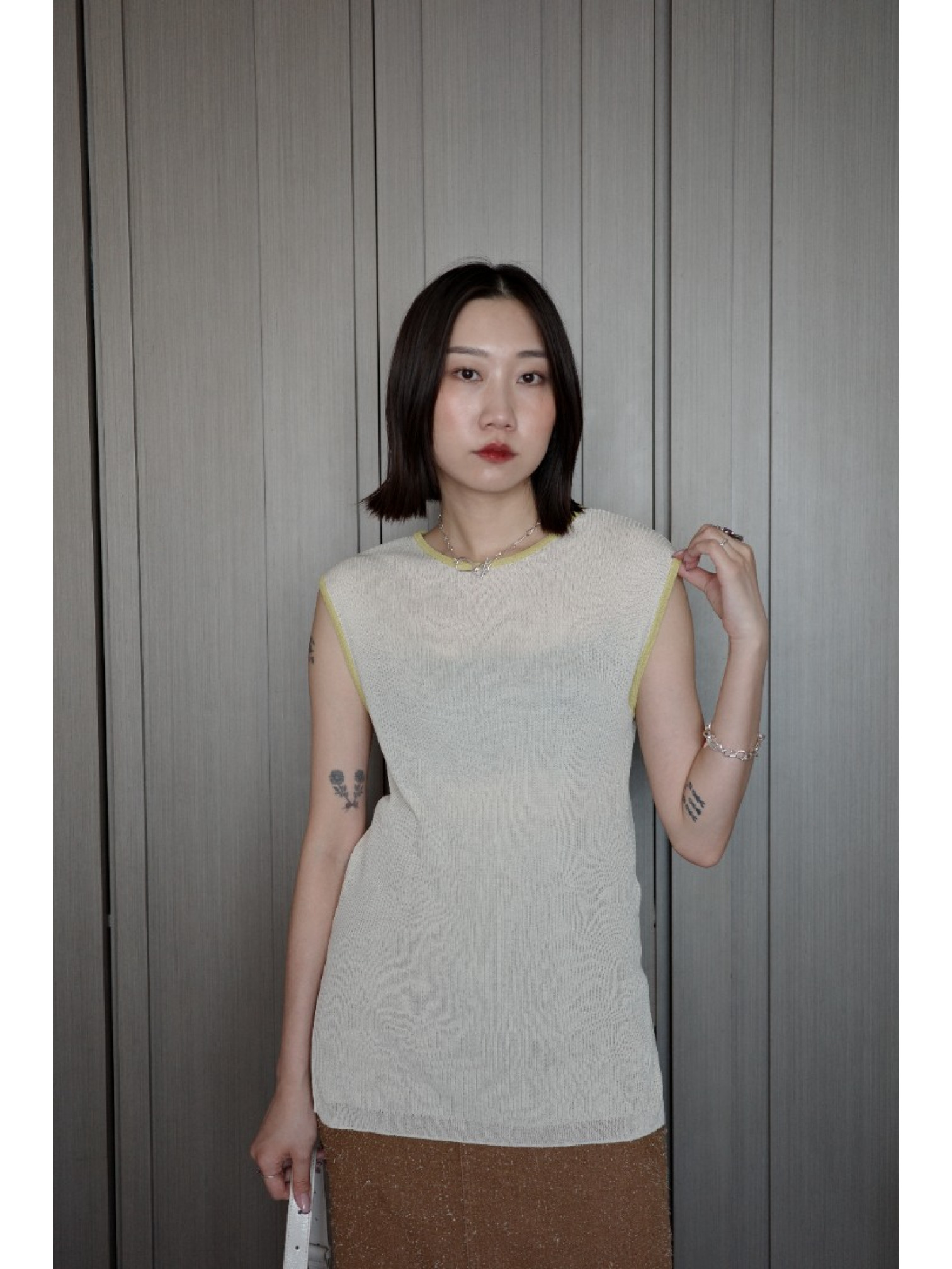 🇯🇵質感滾邊撞色針織背心/炭灰