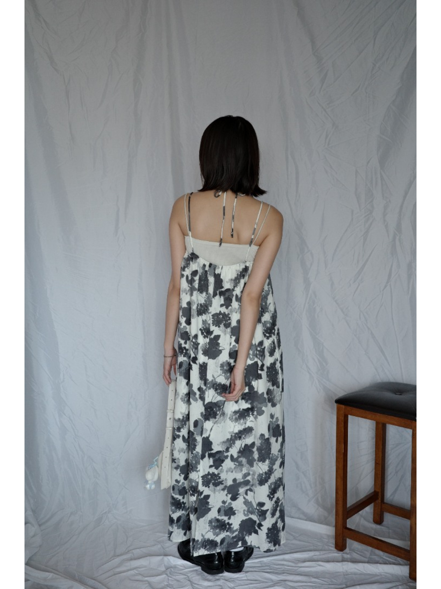🇯🇵藝術感花花吊帶洋裝/灰