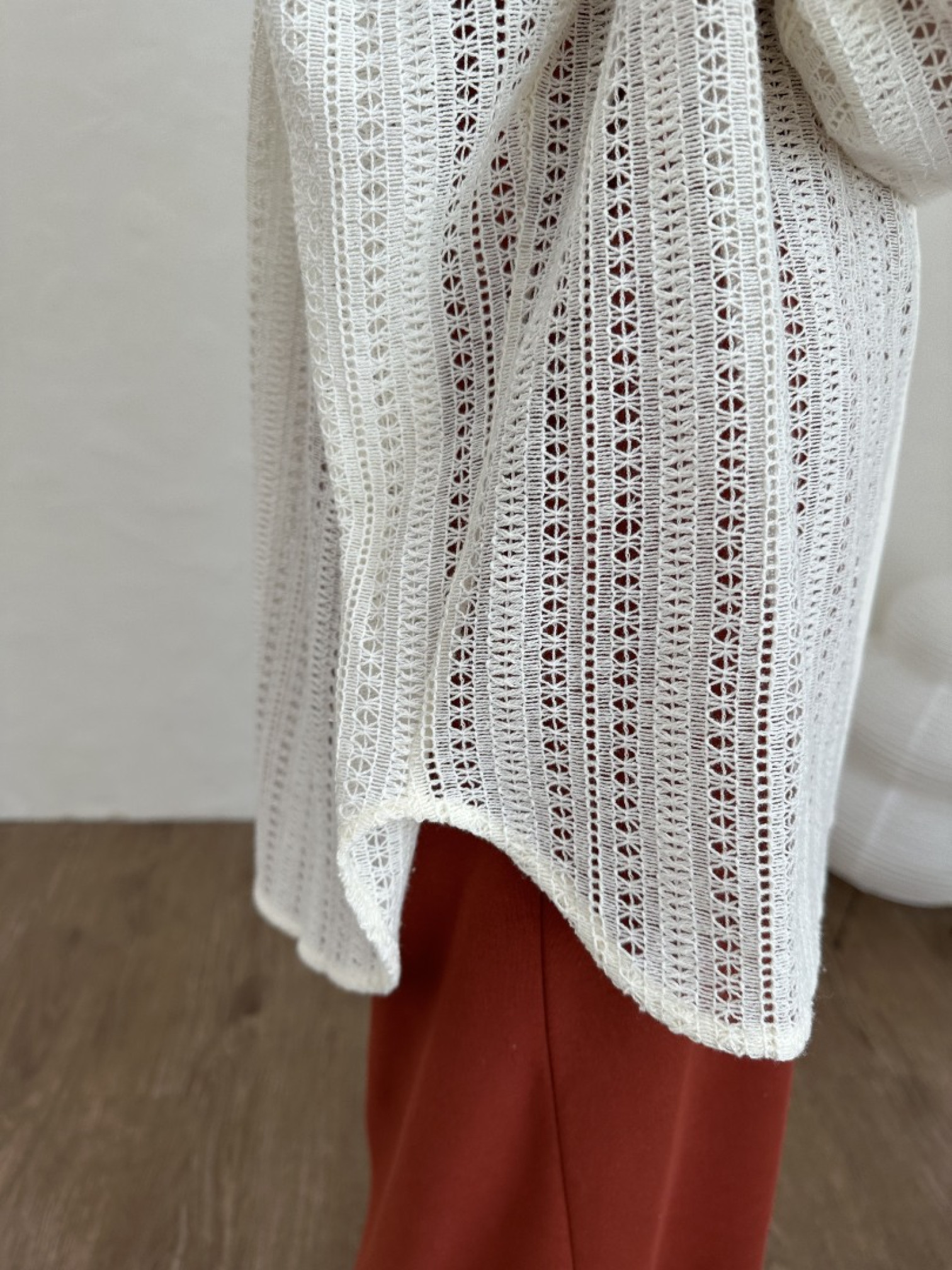 🇯🇵中山領雕花長袖襯衫/米&黑