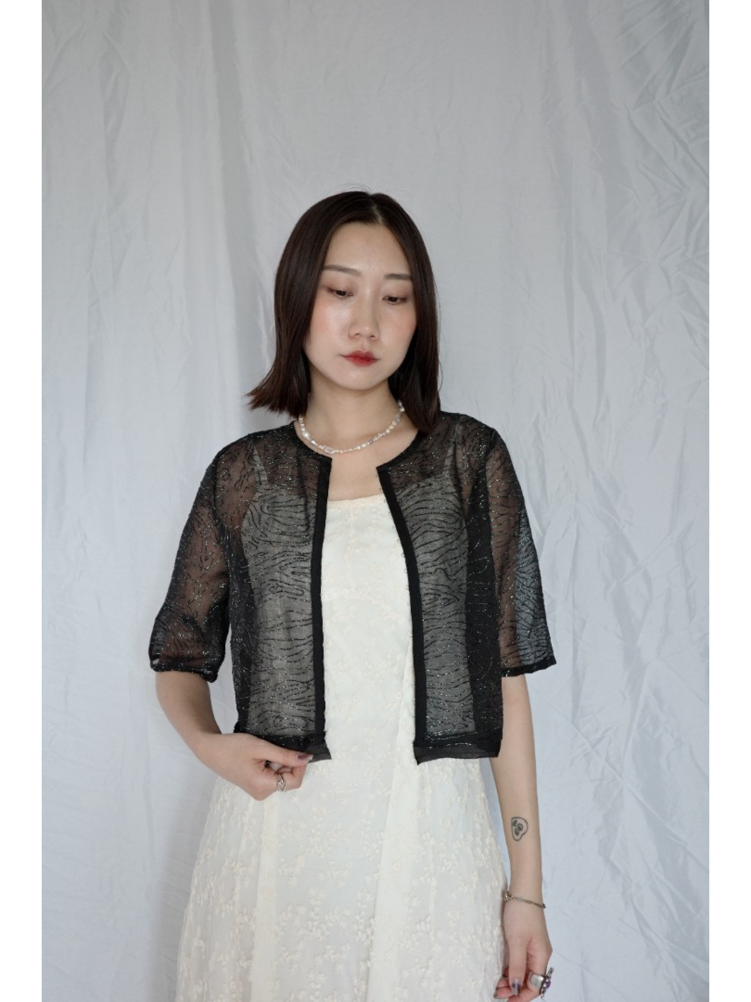 🇯🇵質感刺繡鉤式上衣/黑