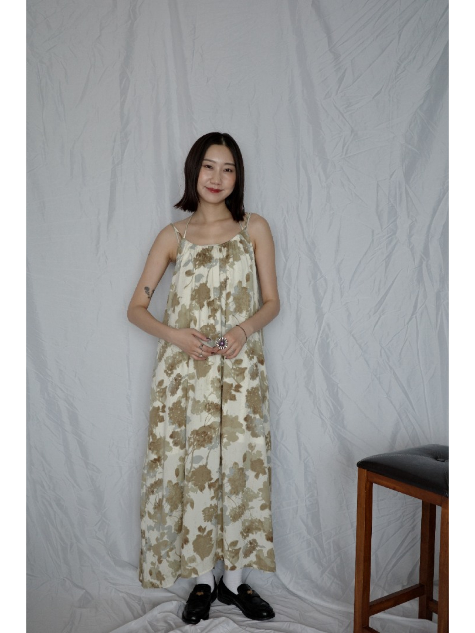 🇯🇵藝術感花花吊帶洋裝/灰