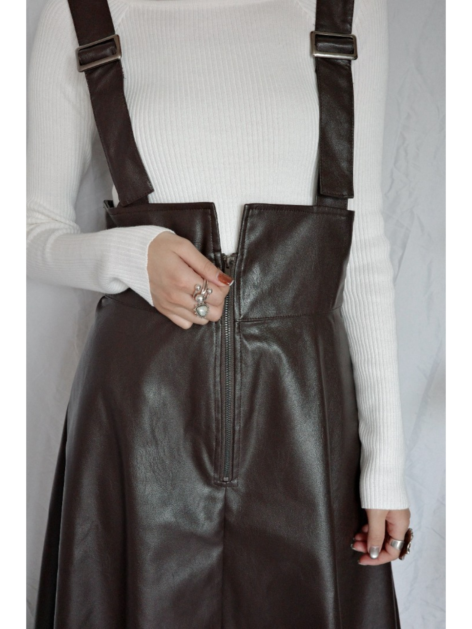 JP｜氣質皮革吊帶長裙/棕