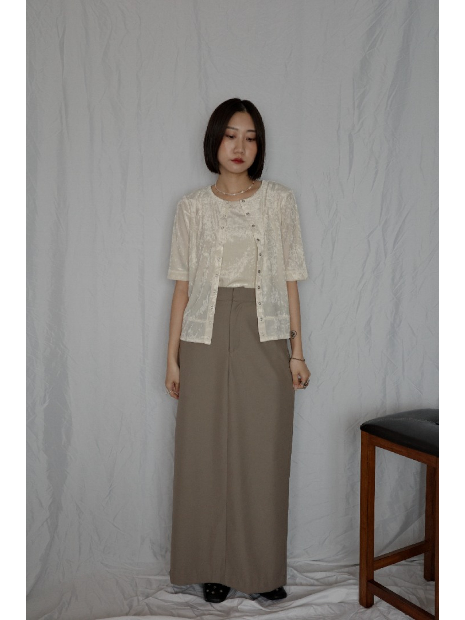 JP｜天鵝絨透視五分袖上衣/米