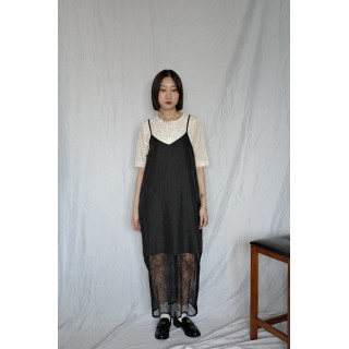 JP｜薄紗蕾絲接拼吊帶洋裝/黑