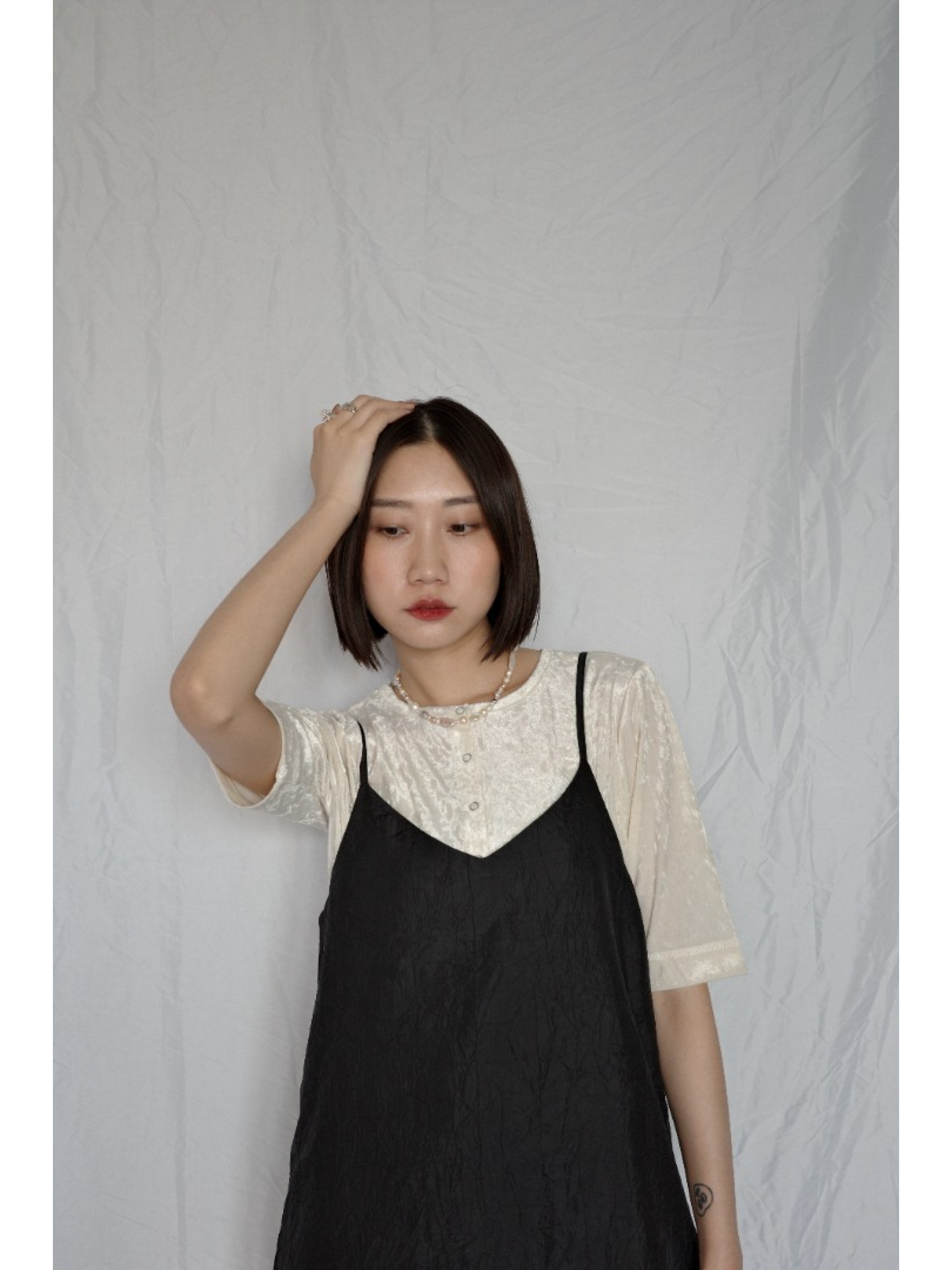 JP｜薄紗蕾絲接拼吊帶洋裝/黑