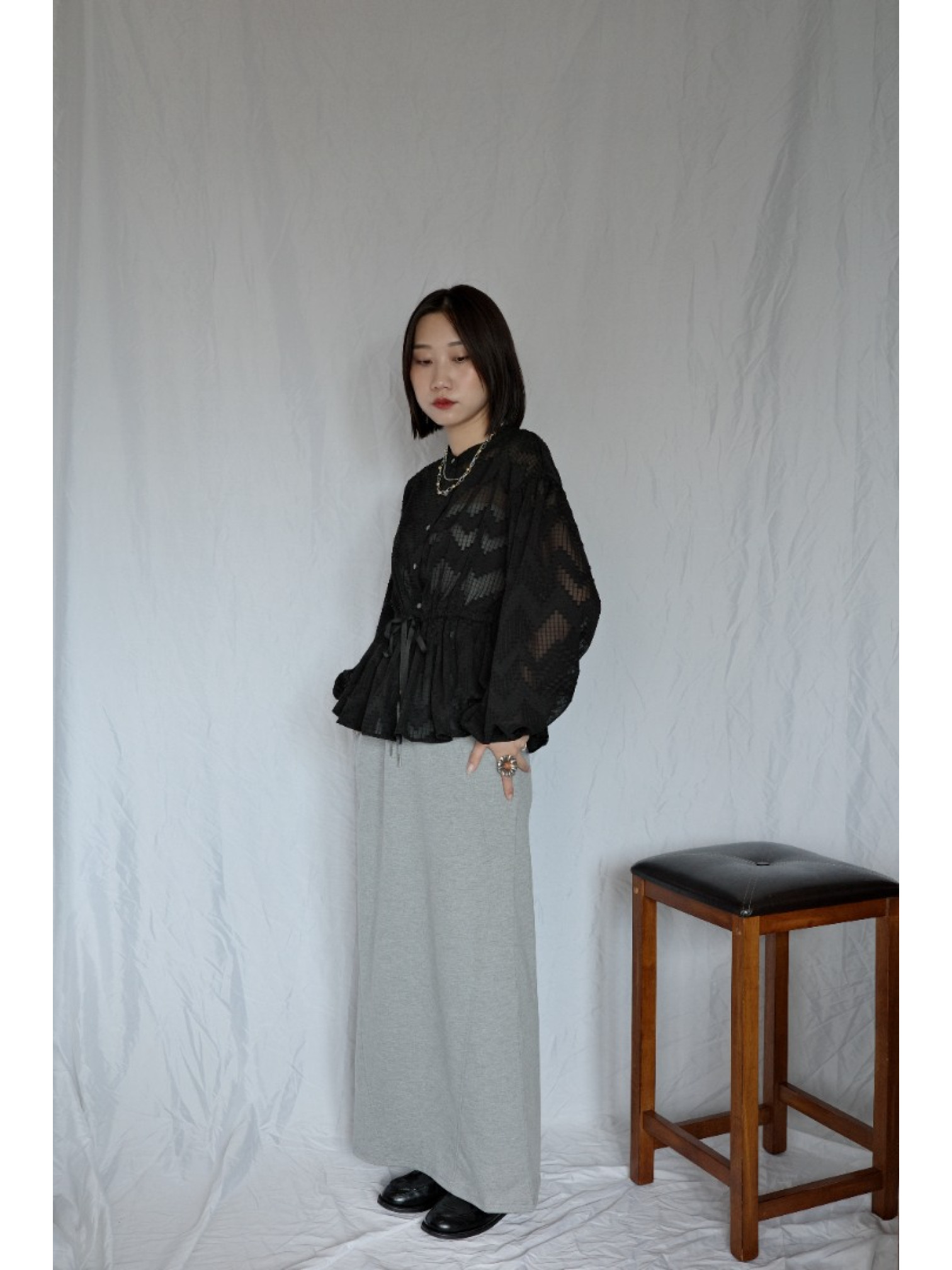 JP｜幾何提花透視上衣/黑