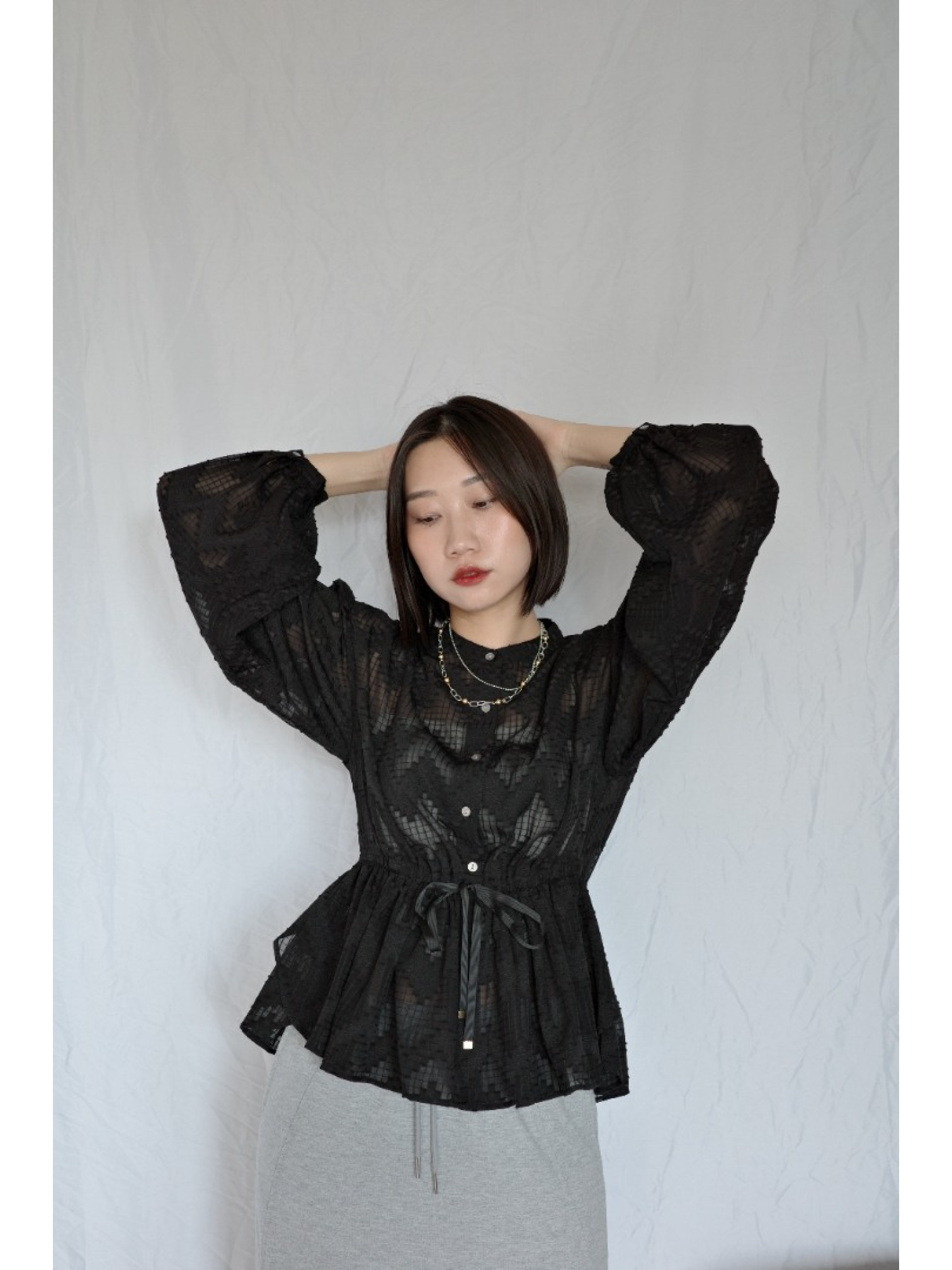 JP｜幾何提花透視上衣/黑