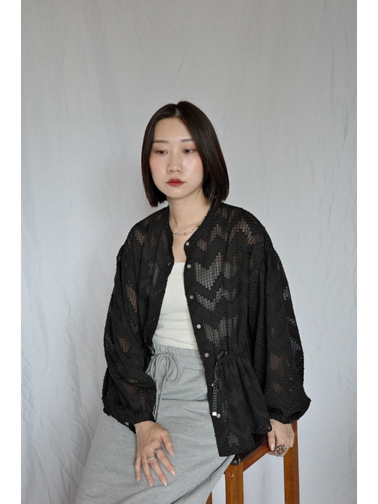 JP｜幾何提花透視上衣/黑