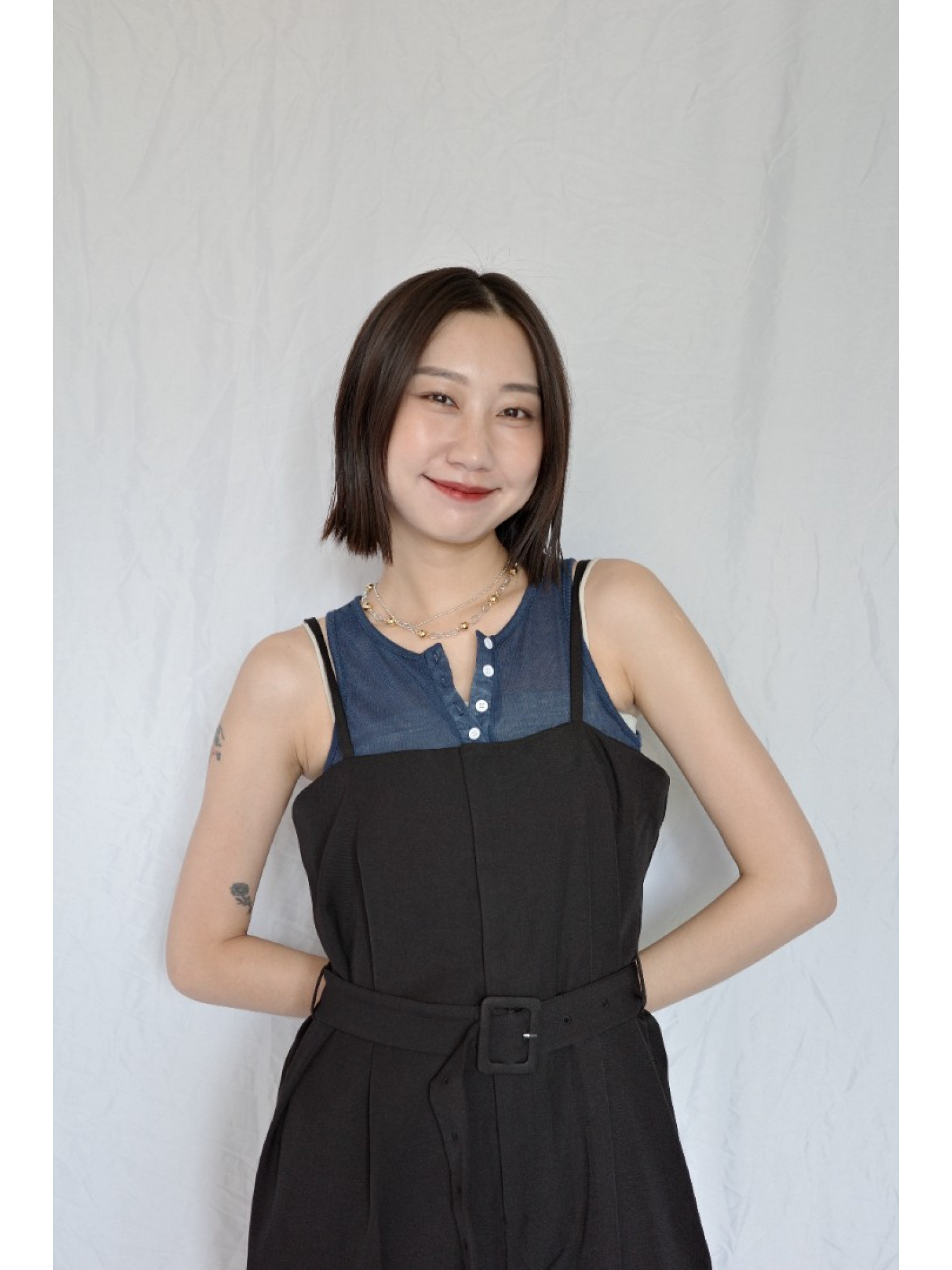 JP｜時髦立體剪裁吊帶褲/黑