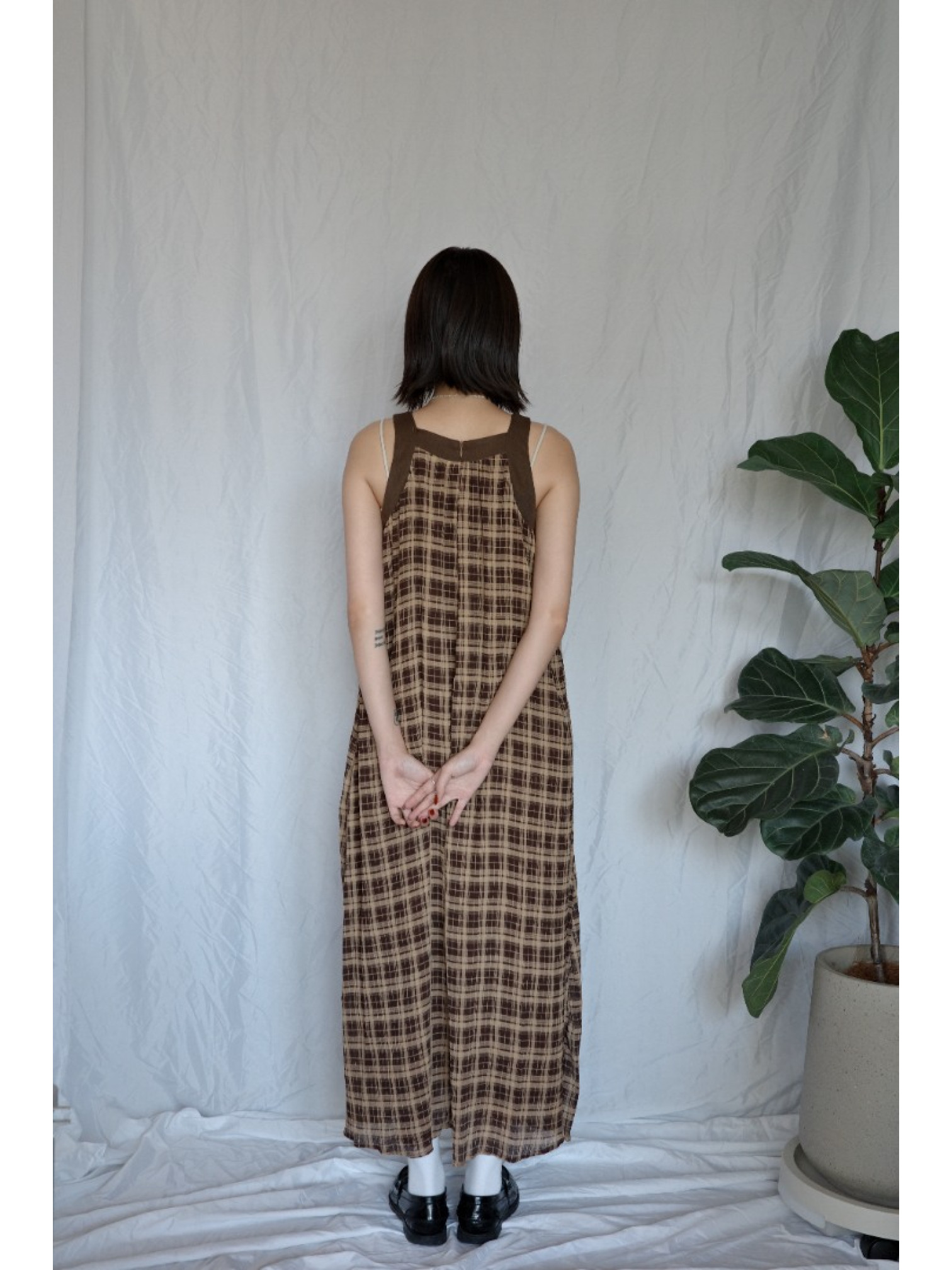 JP｜超Q削肩格紋洋裝/棕M