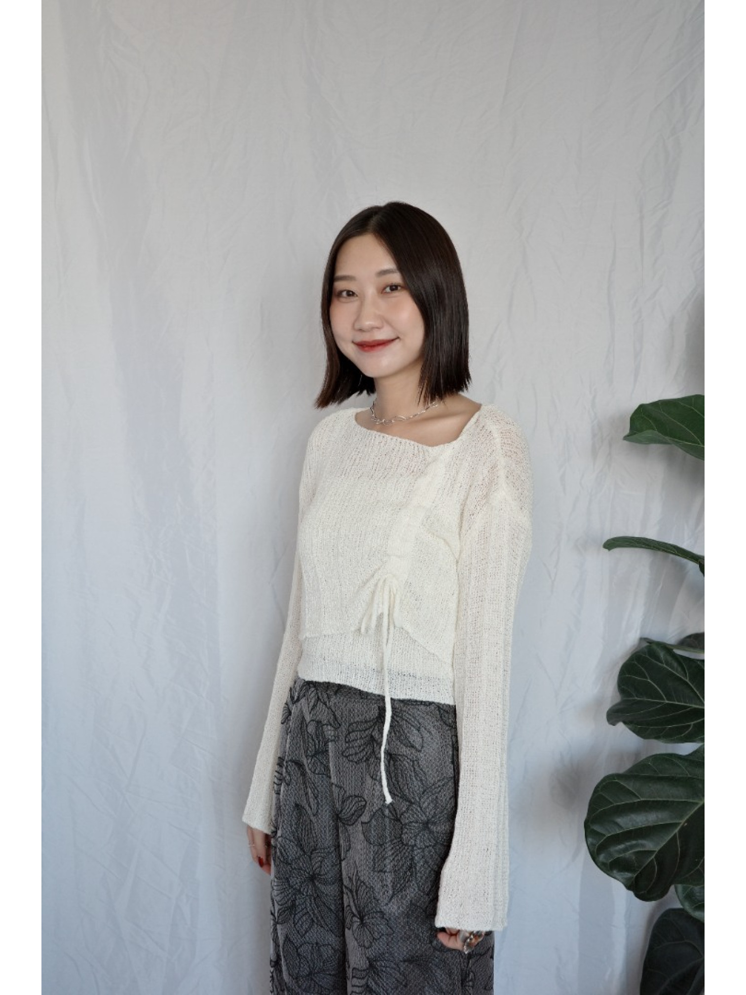 JP｜薄紗花卉刺繡直筒褲/黑