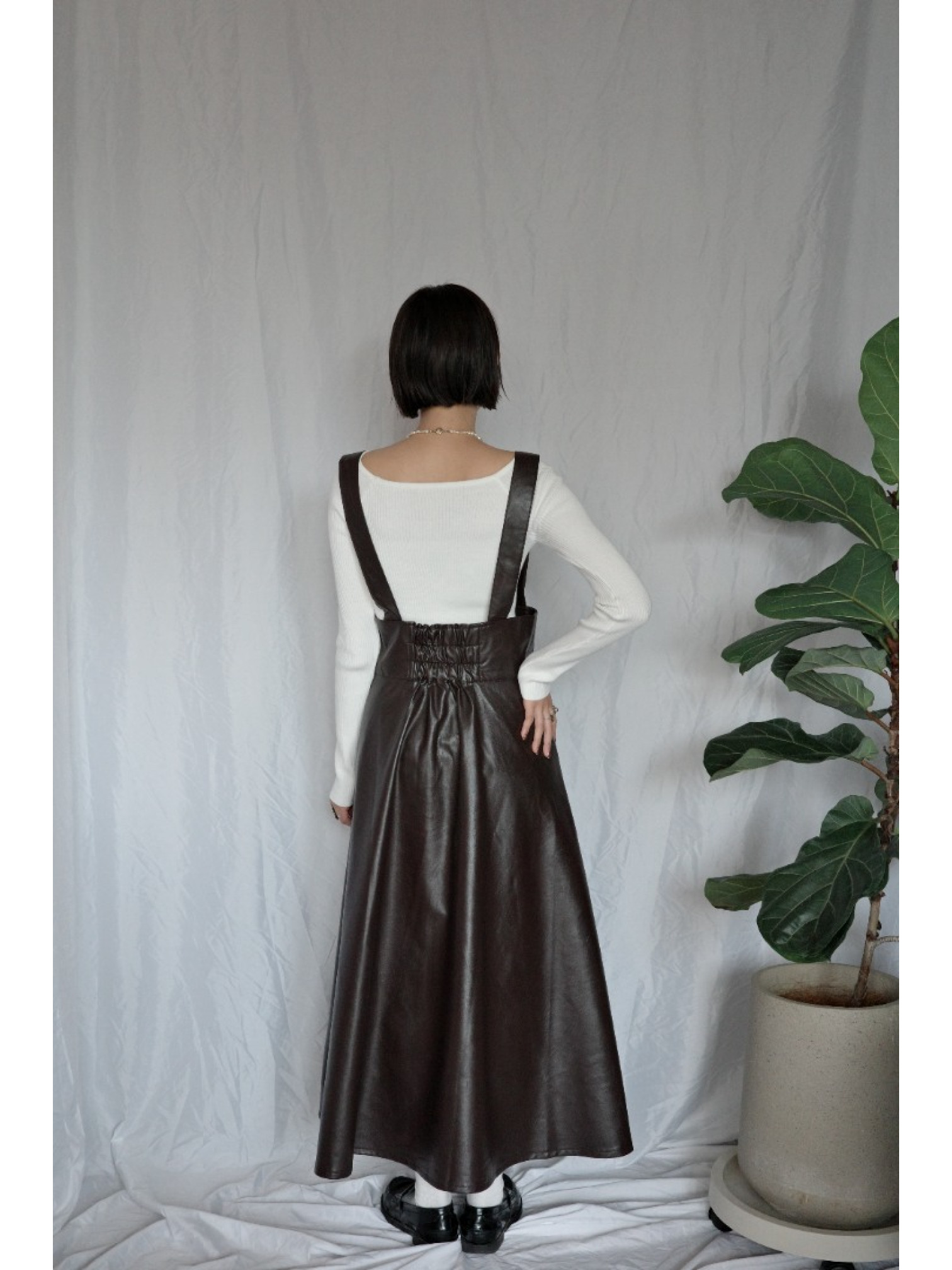 JP｜氣質皮革吊帶長裙/棕