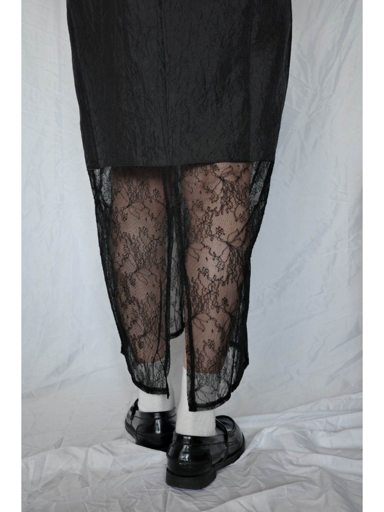 JP｜薄紗蕾絲接拼吊帶洋裝/黑