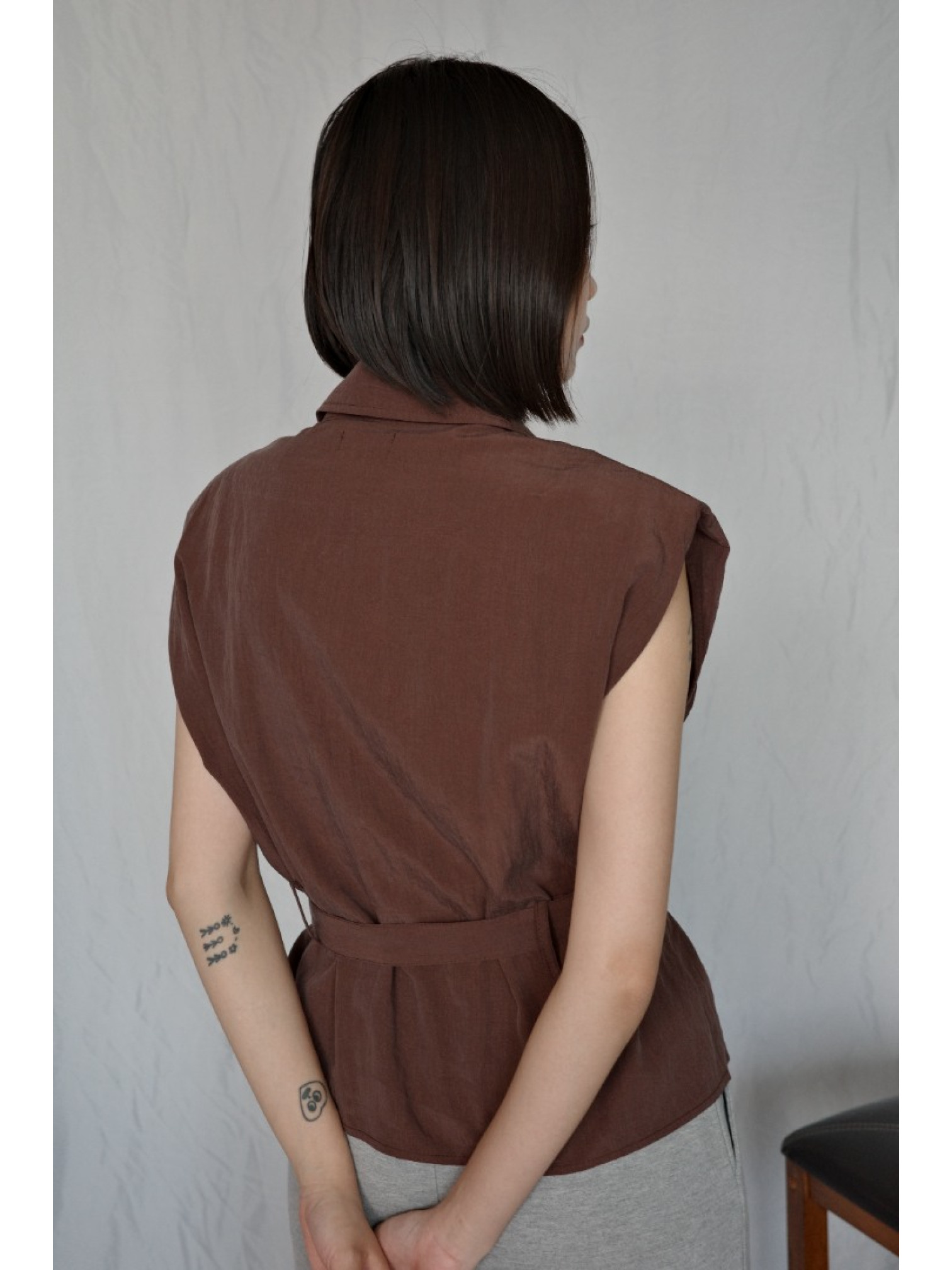 JP｜法式簡約墊肩背心/棕