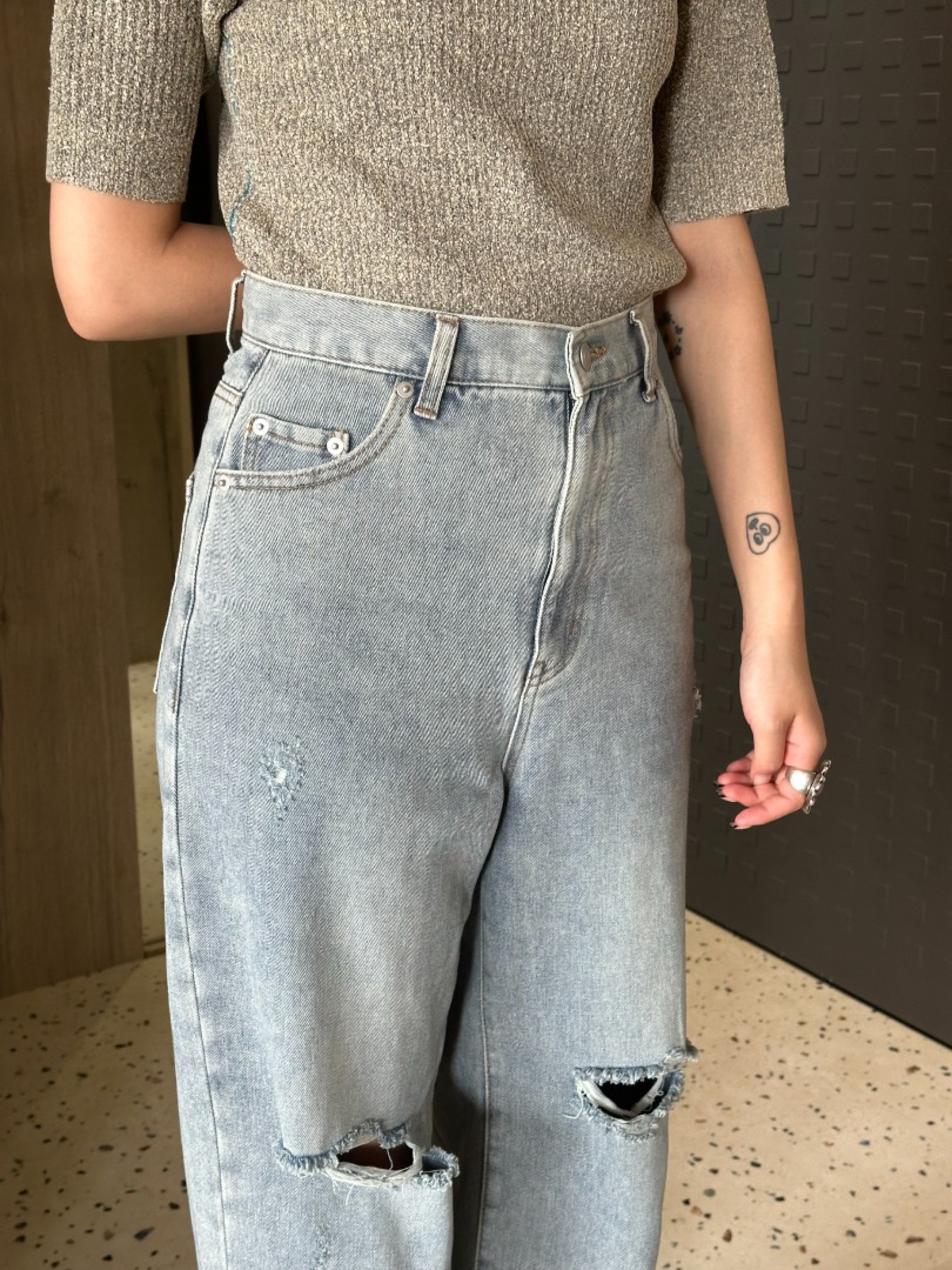 🇯🇵讚讚版型破損牛仔褲/兩色L