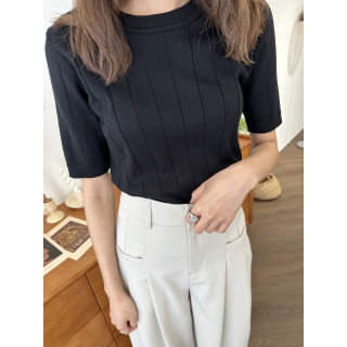 🇯🇵彈性極佳坑條上衣/黑
