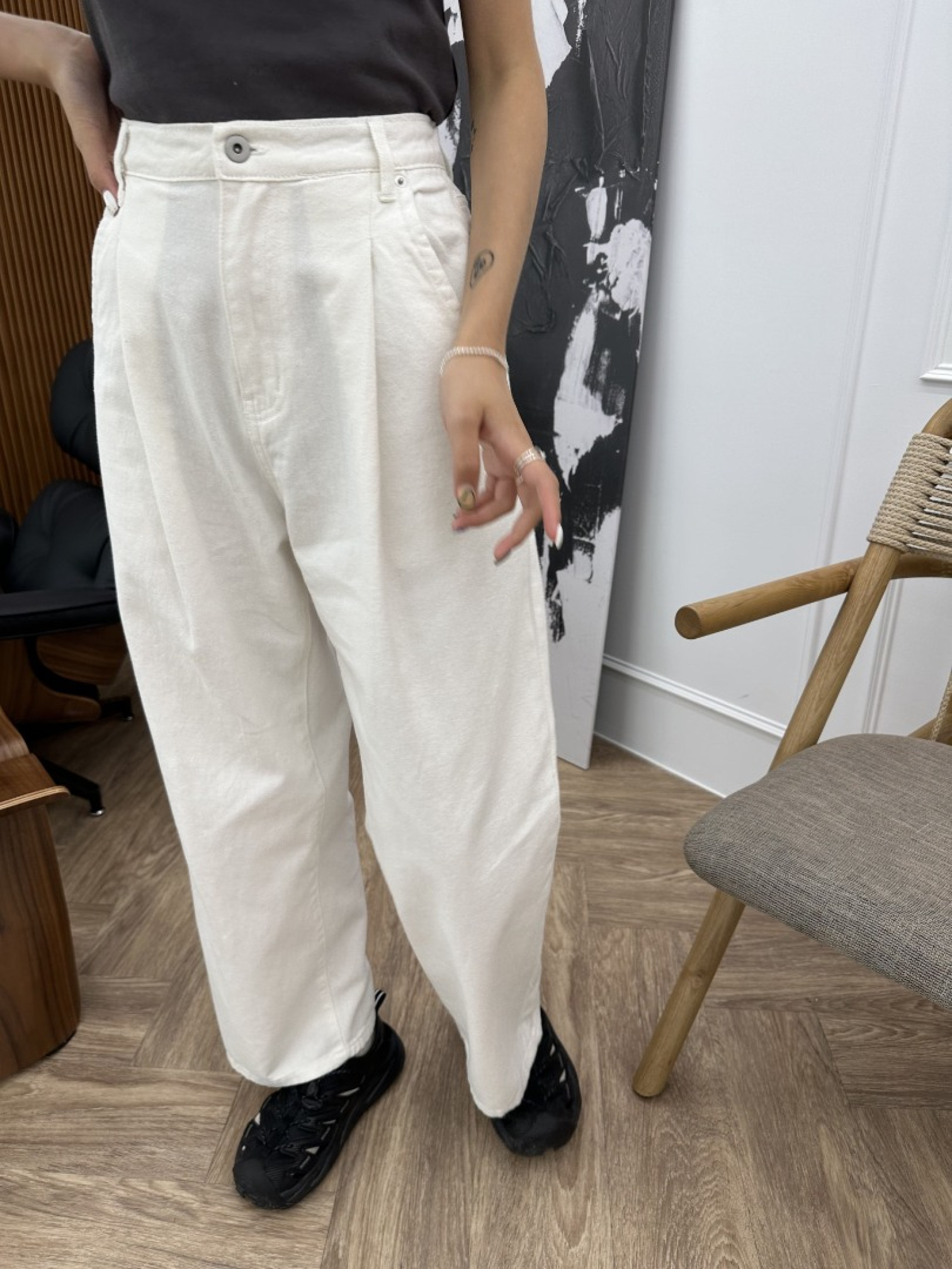 🇯🇵前方打褶寬鬆牛仔褲/白M