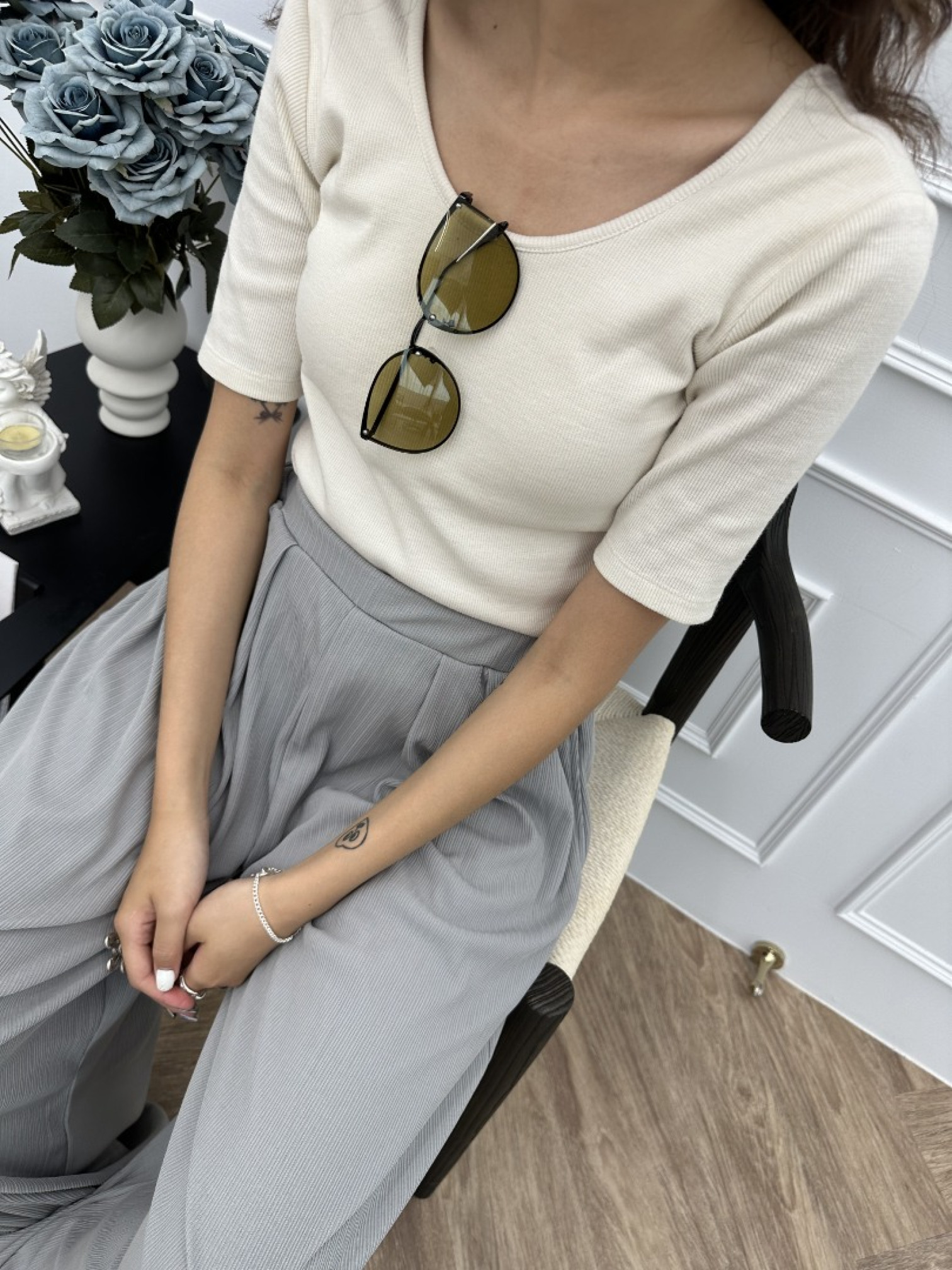 🇯🇵背面U字BRA TOP短T/米