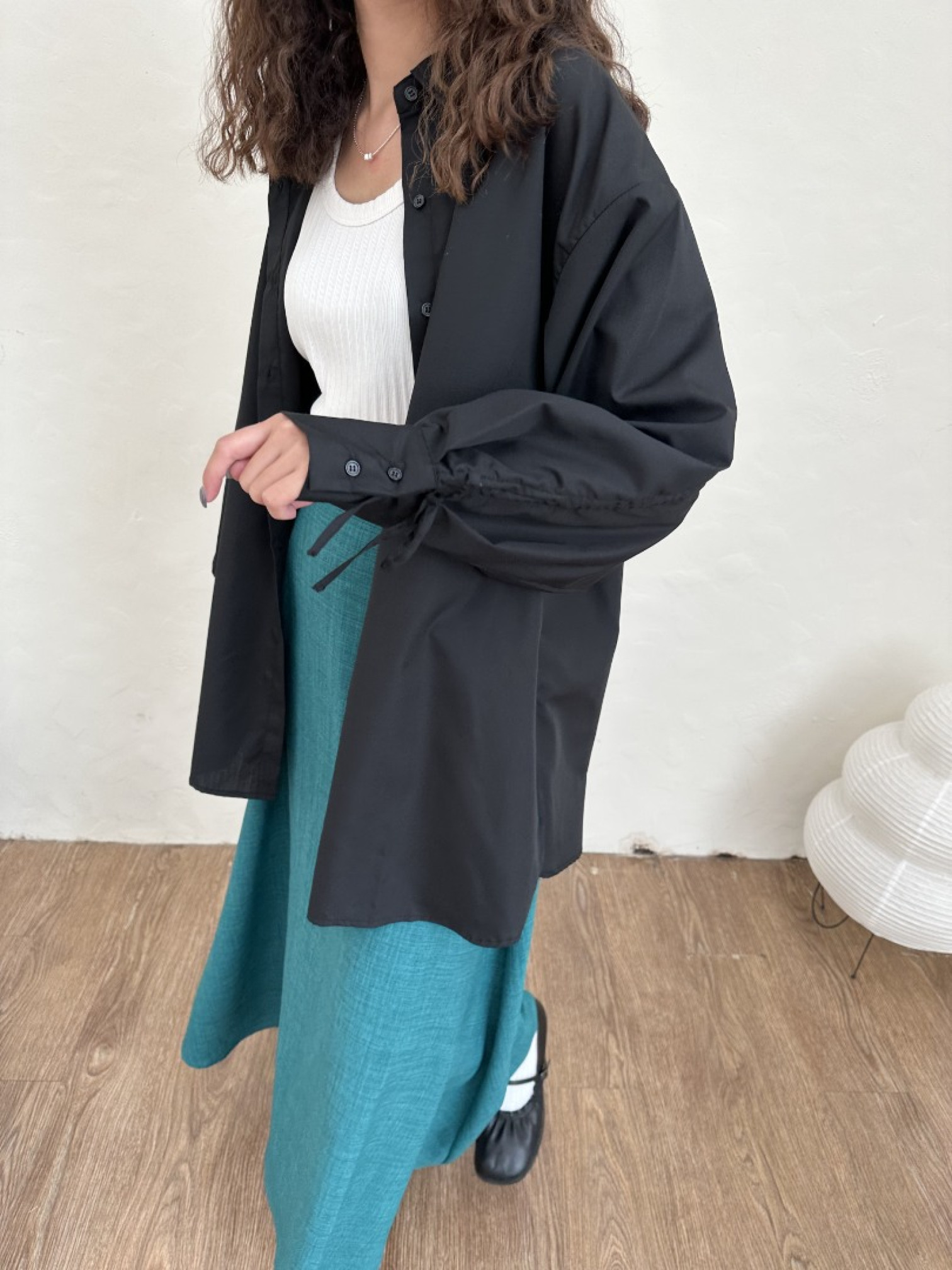 🇯🇵背後抽繩襯衫/白&黑