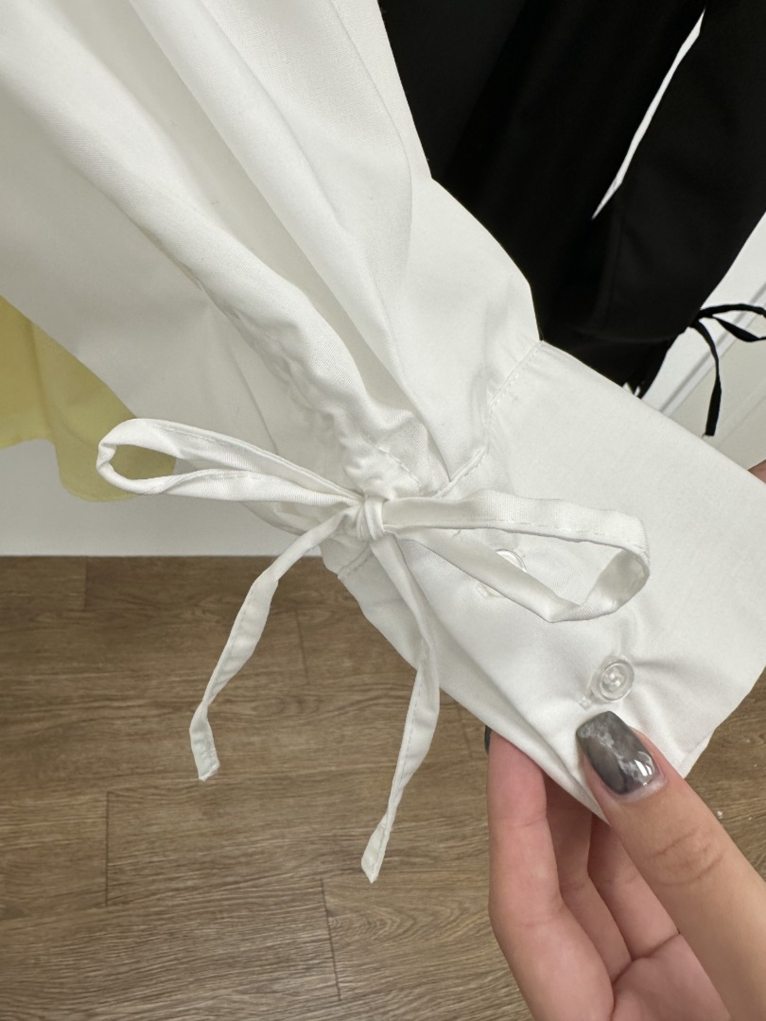 🇯🇵背後抽繩襯衫/白&黑
