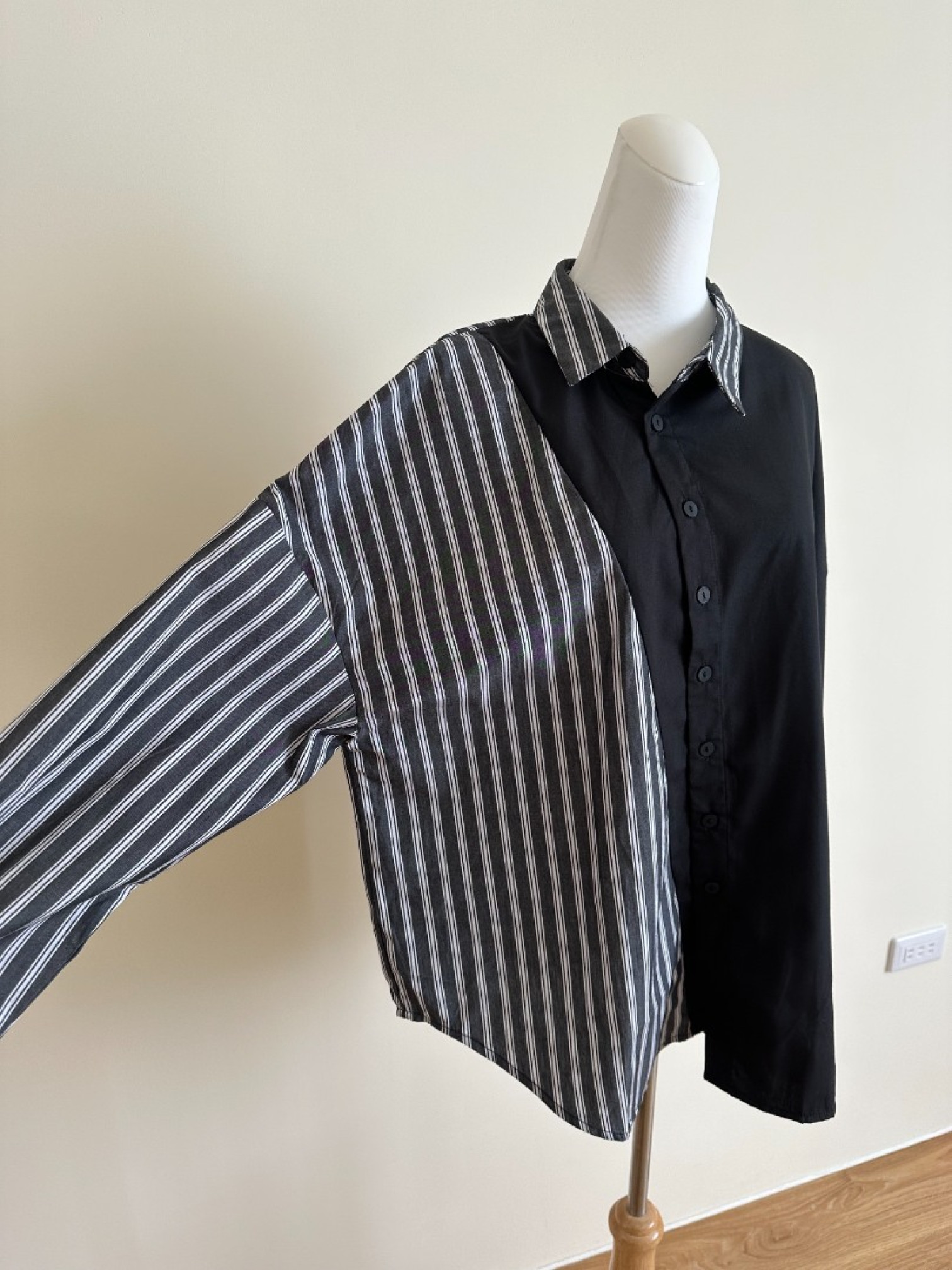 🇯🇵設計感條紋不對稱襯衫