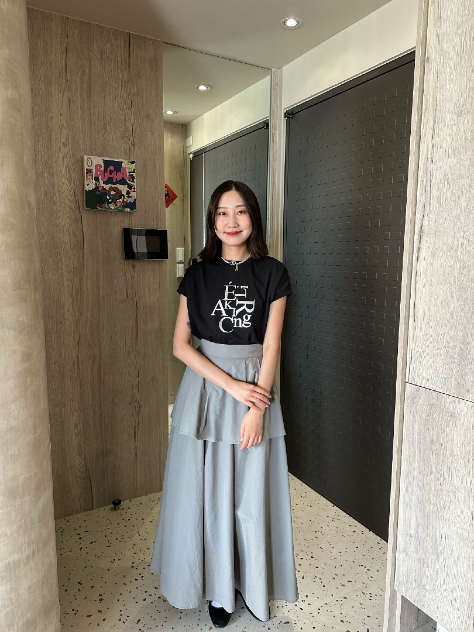 🇯🇵未來感銀色字母短T/黑