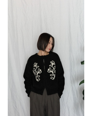 JP｜刺繡花卉羊毛開襟衫/黑