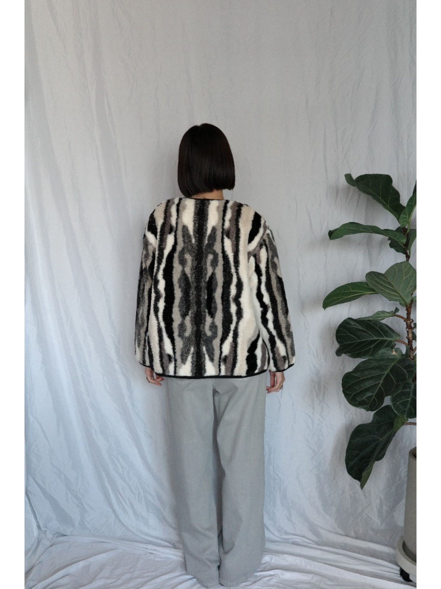 JP｜2way雙面穿波浪紋毛呢外套/黑