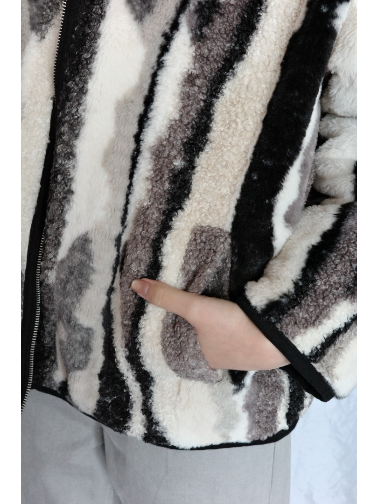 JP｜2way雙面穿波浪紋毛呢外套/黑